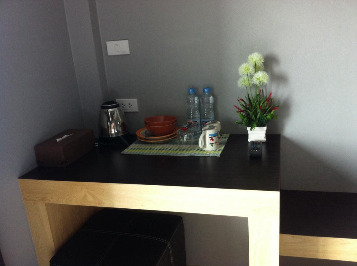 Hobby Hotel Uttaradit Exterior photo