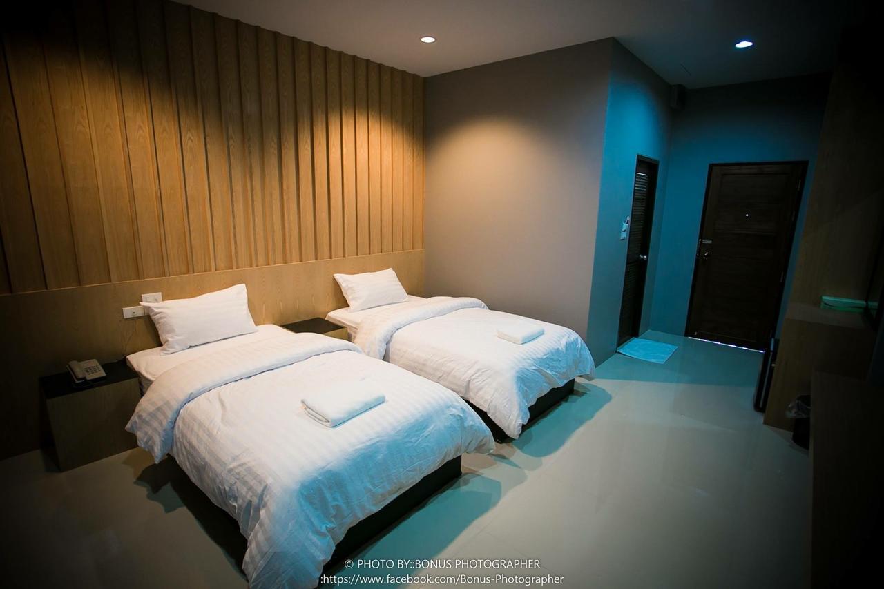Hobby Hotel Uttaradit Exterior photo